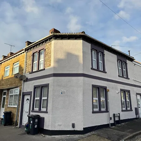 2 Bedroom Luxury Bristol