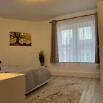 2 Bedroom Luxury Бристоль