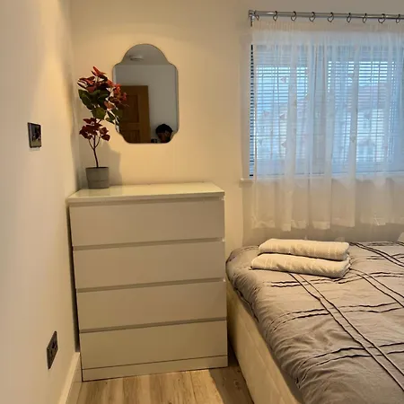 2 Bedroom Luxury Апартаменти *