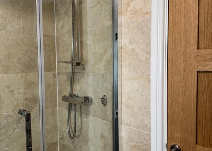 2 Bedroom Luxury Bristol